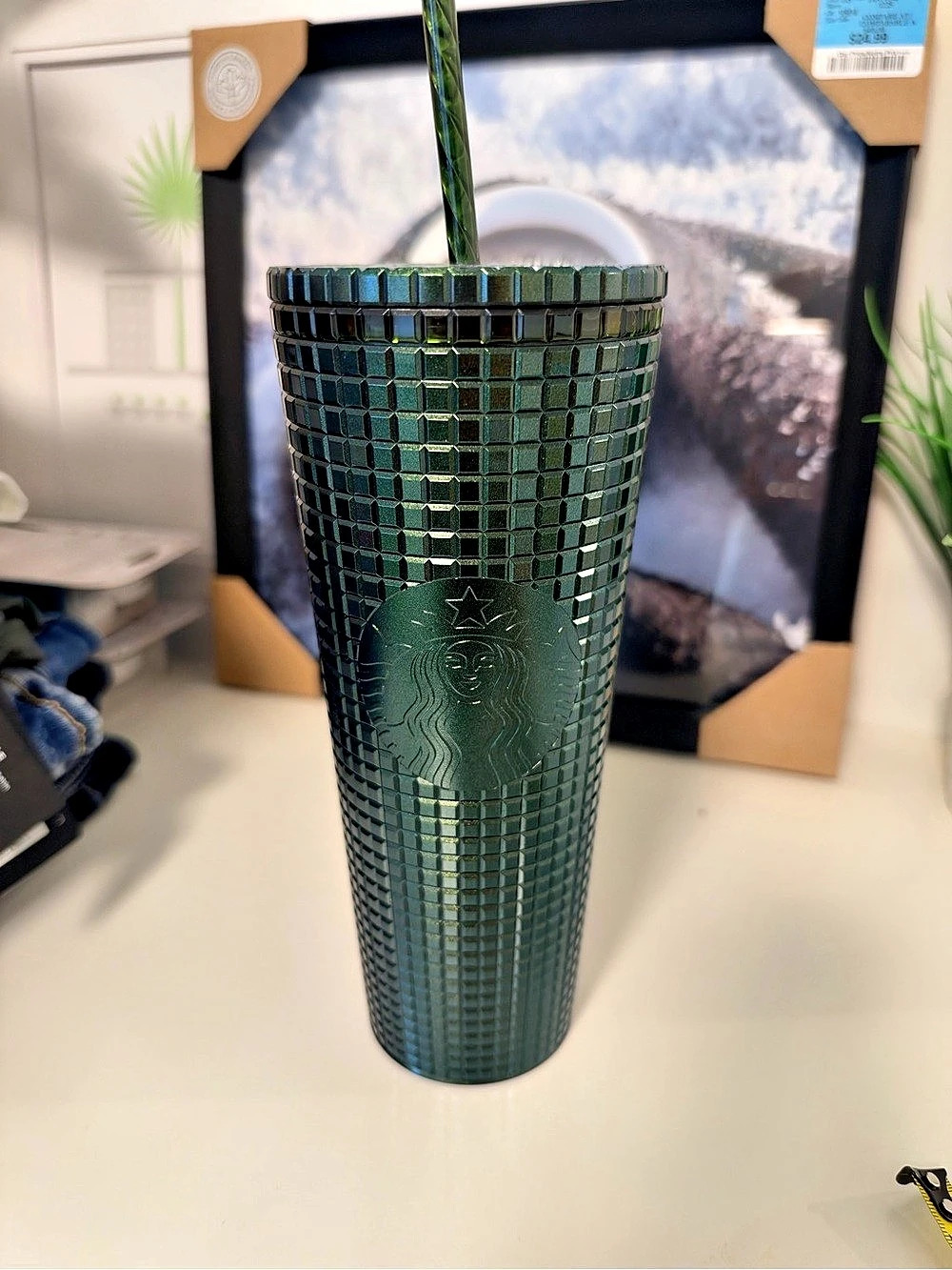 Starbucks 24 oz Studded Green Tumbler Green 24 oz Tumbler Like New